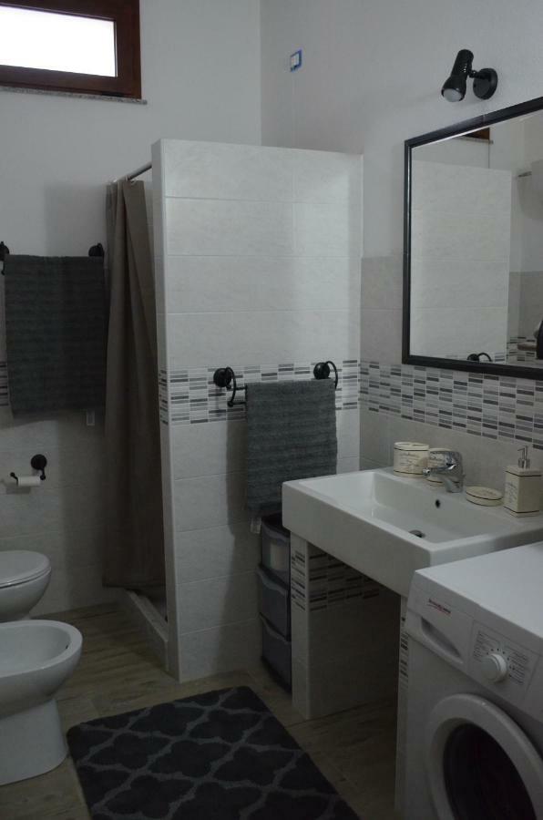 Appartamento Vacanza Da Luisa San Giovanni Suèrgiu Exterior foto